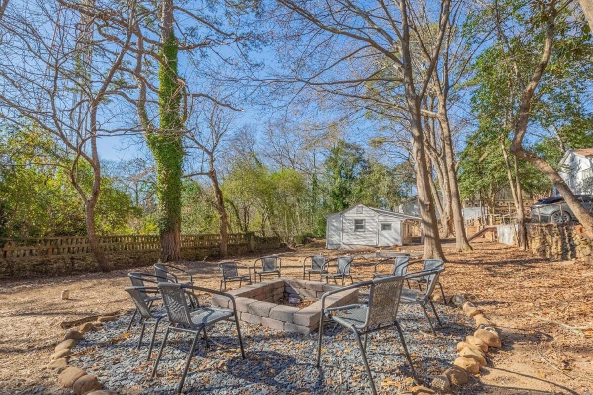 Cara'S Cottage 2 Miles From Sanford Stadium Athens Exterior photo